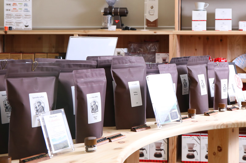 地元焙煎士の協力を得て、独自開発したブレンド豆の数々